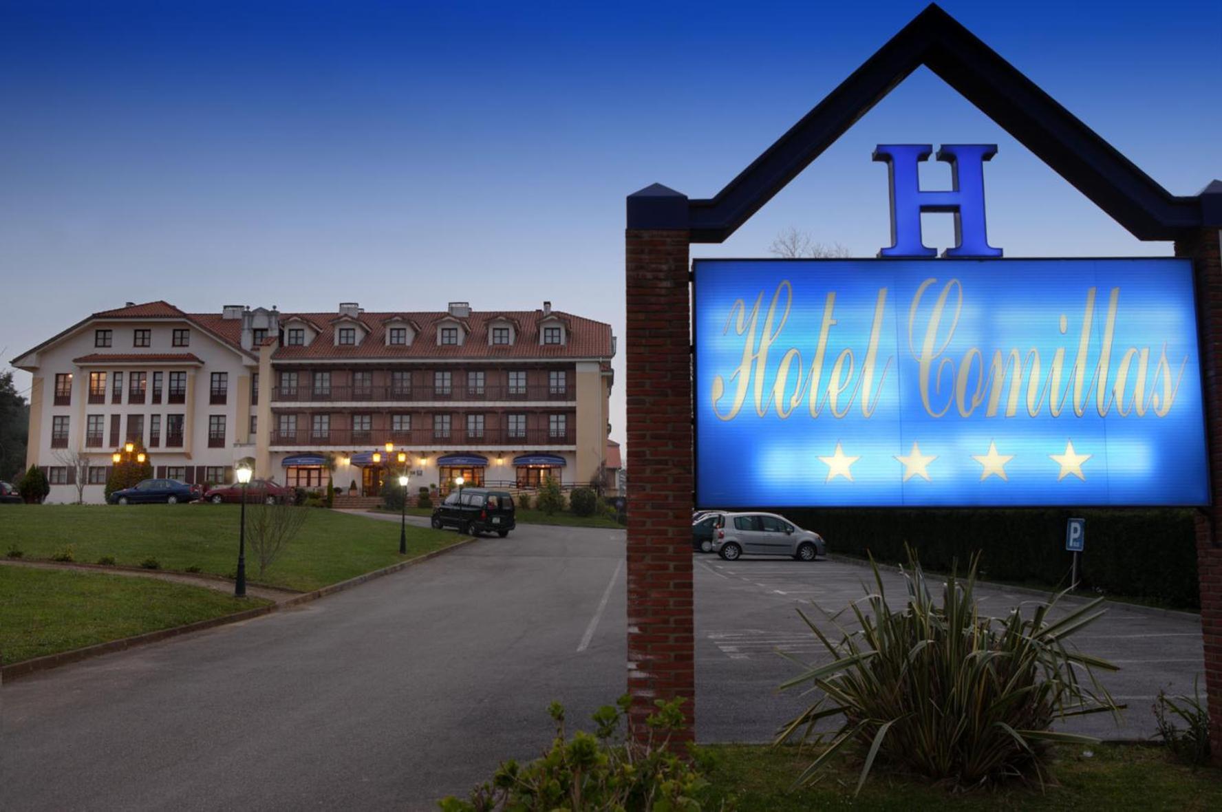 Hotel โกมิญาส ภายนอก รูปภาพ
